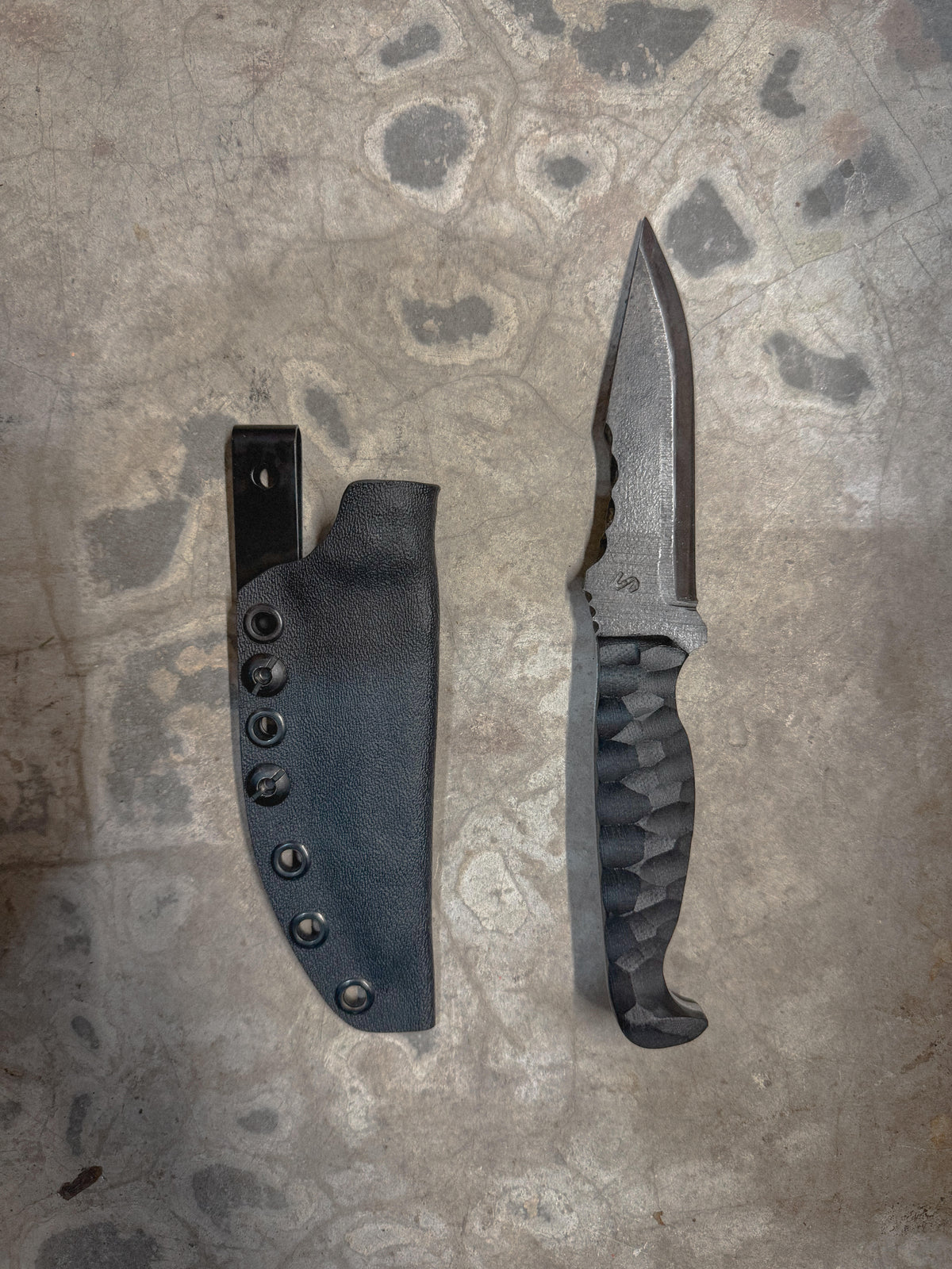Warpath - 4" Black G10, Forge Finish, G10 pins, Textured Grip